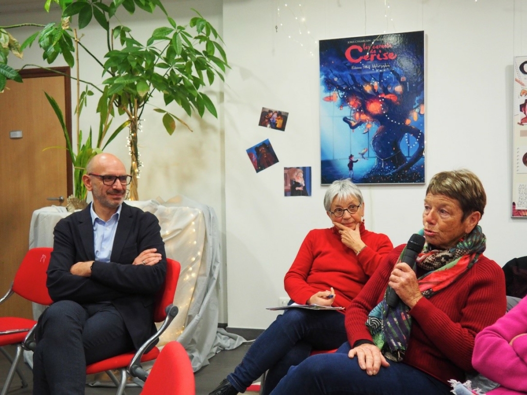 Mr Bruno ACCIAÏ, Vice Président De PAA, Isabelle Teruel Et Roselyne Touquet Pour Artisans Du Monde Et L'AMAP Du Pays Dignois